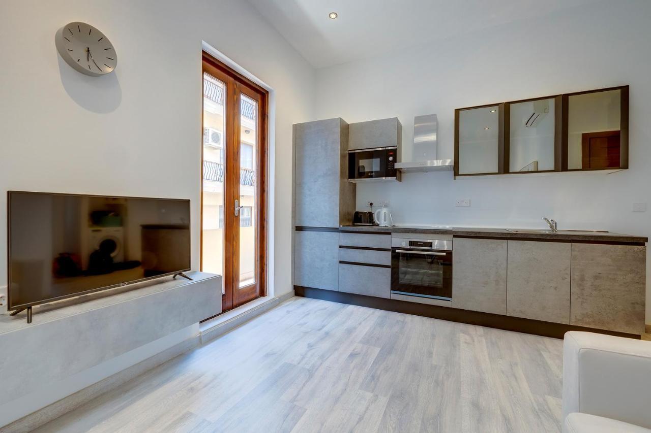 Modern Apartment In The Best Area Of Sliema Esterno foto