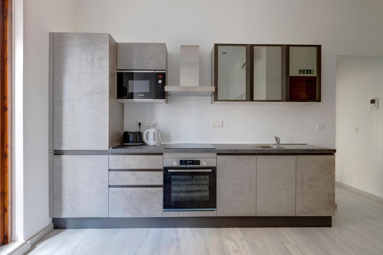 Modern Apartment In The Best Area Of Sliema Esterno foto