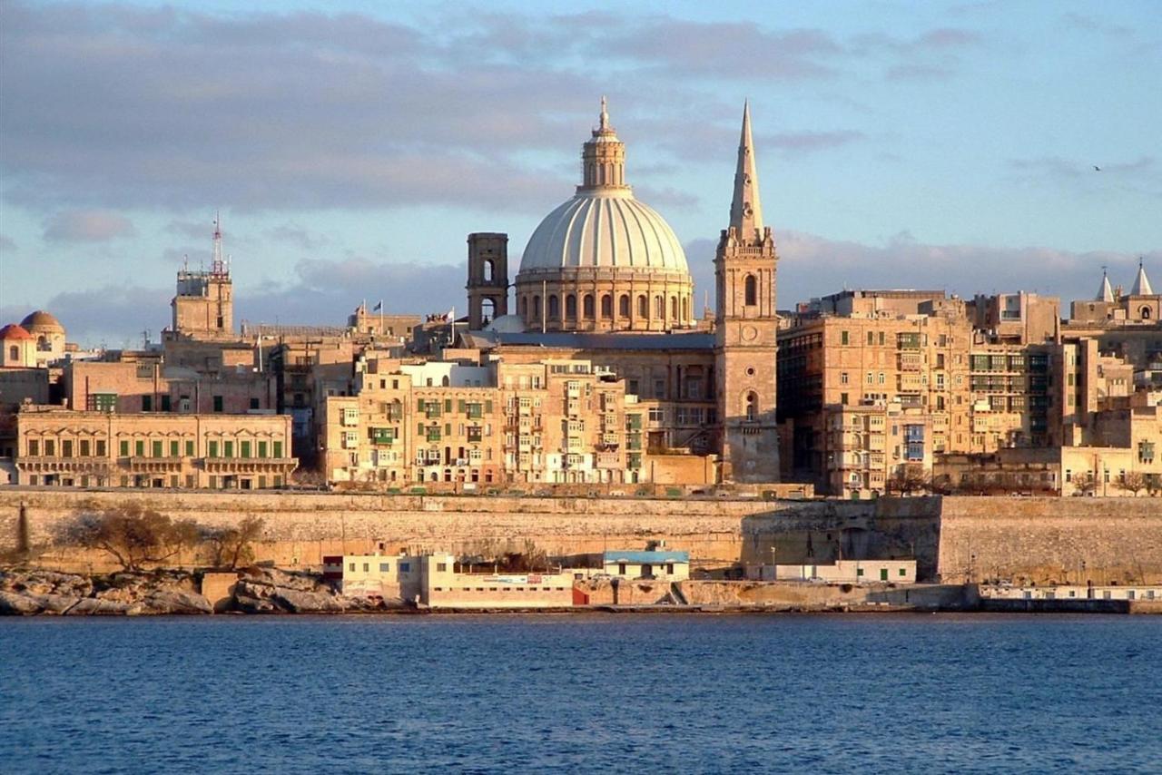 Modern Apartment In The Best Area Of Sliema Esterno foto