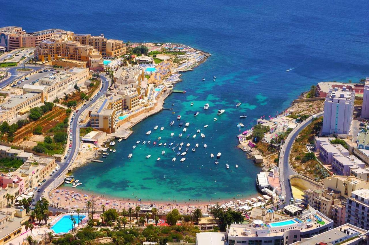 Modern Apartment In The Best Area Of Sliema Esterno foto